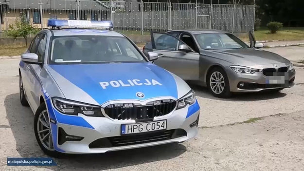 Oznakowane BMW 320i oraz nieoznakowane BMW 3 Gran Turismo xDrive na wyposażeniu policyjnej grupy SPEED