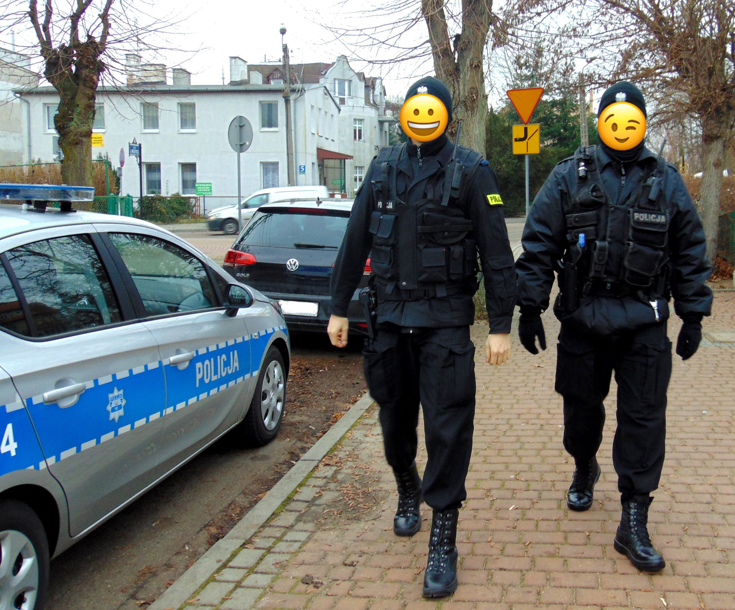 Adaptacja zawodowa w Policji wiąże się z wieloma służbami w patrolu pieszym.