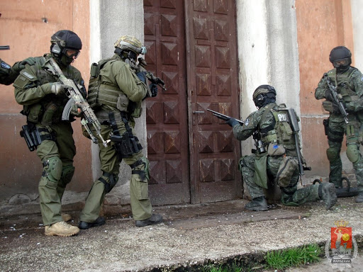 Antyterroryści trening